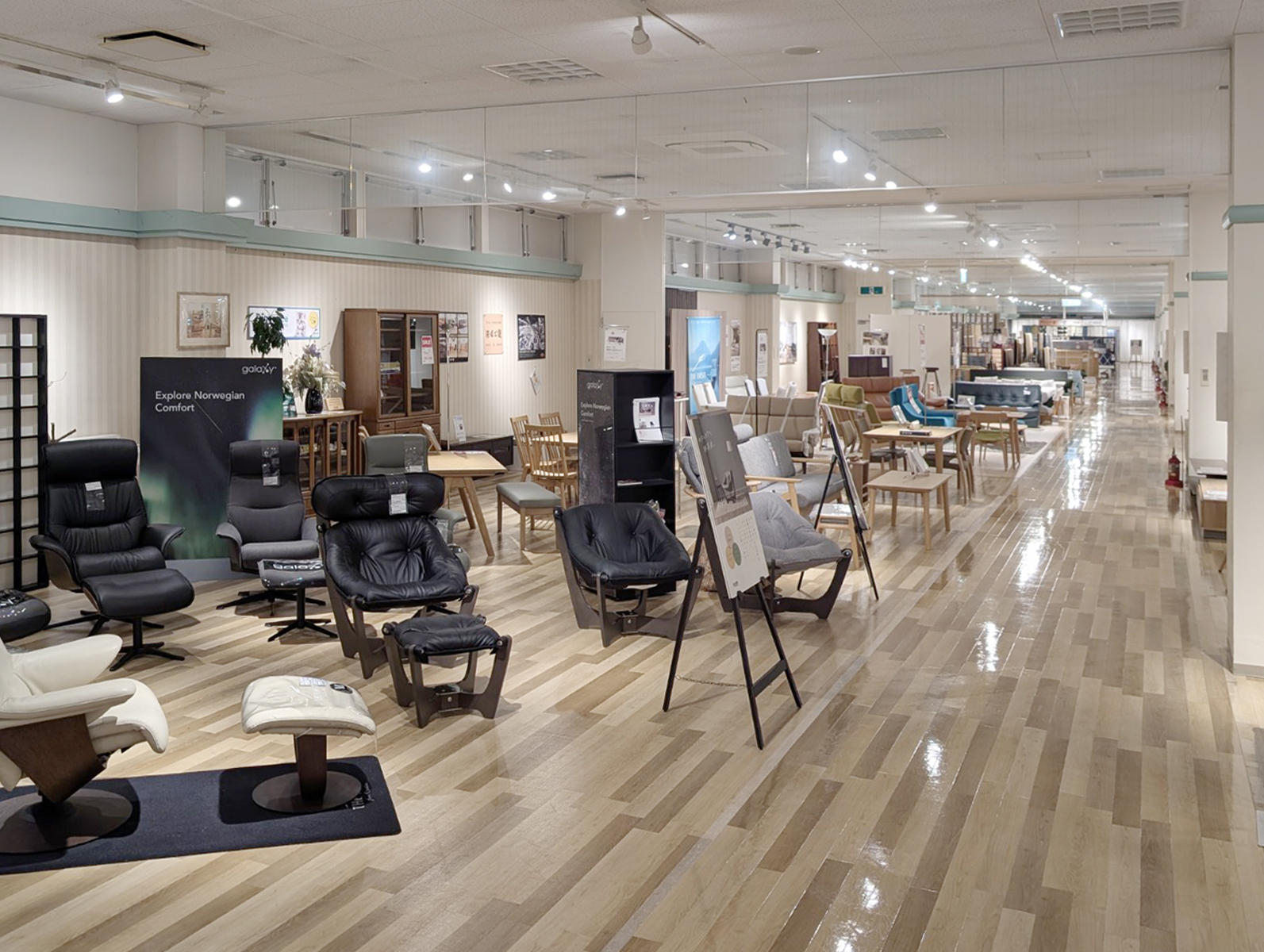 快適にゆったり選べる店内